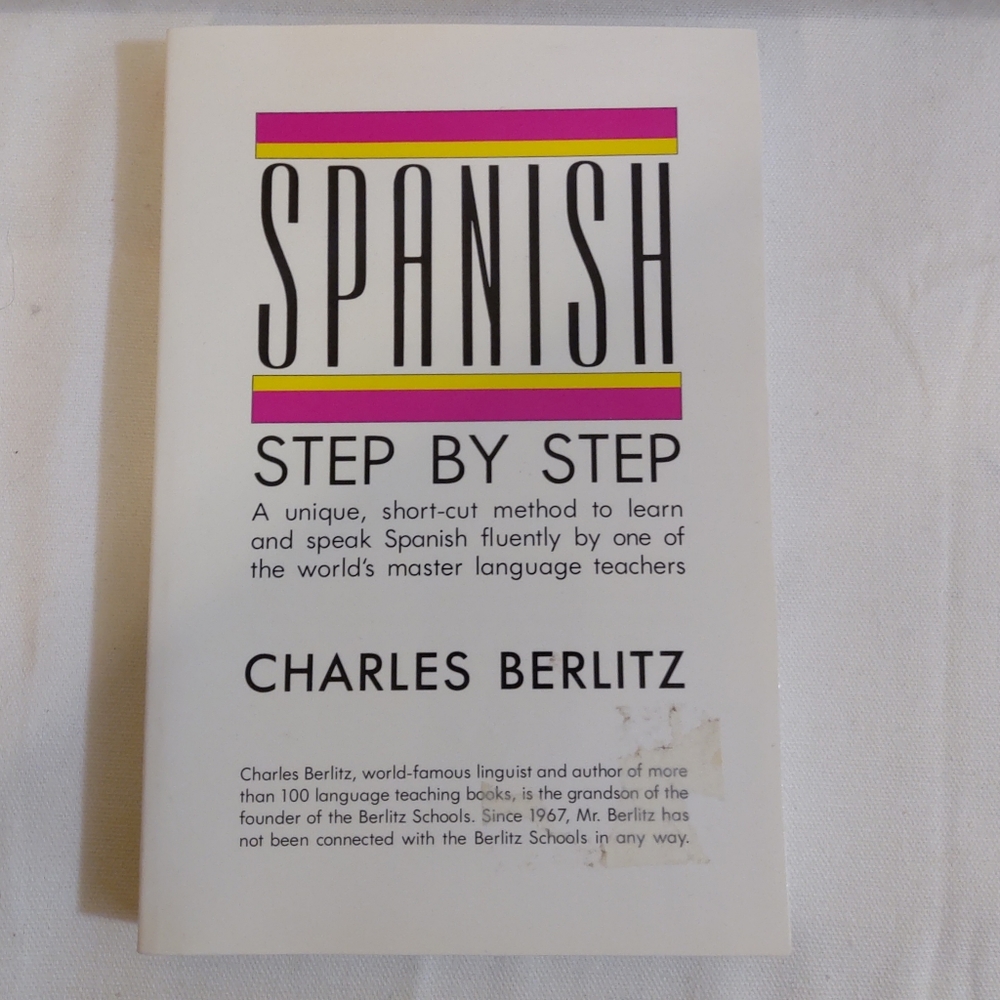 Spanish step-by-step guide by Charles Berlitz. Like New. Soft cover